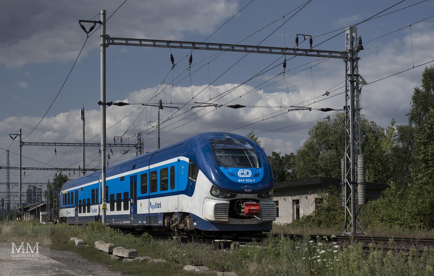 Osobní vlak 844 025-7 Bolek (Pesa 223M Link II) České dráhy.