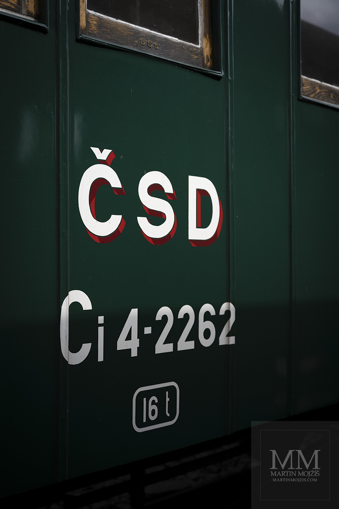 Označení na boční stěně vagonu Ci 4-2262.