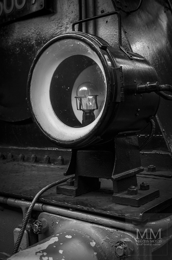 Front reflector of a steam locomotive. Eisenbahnmuseum Dresden – Dresden Railway Museum.