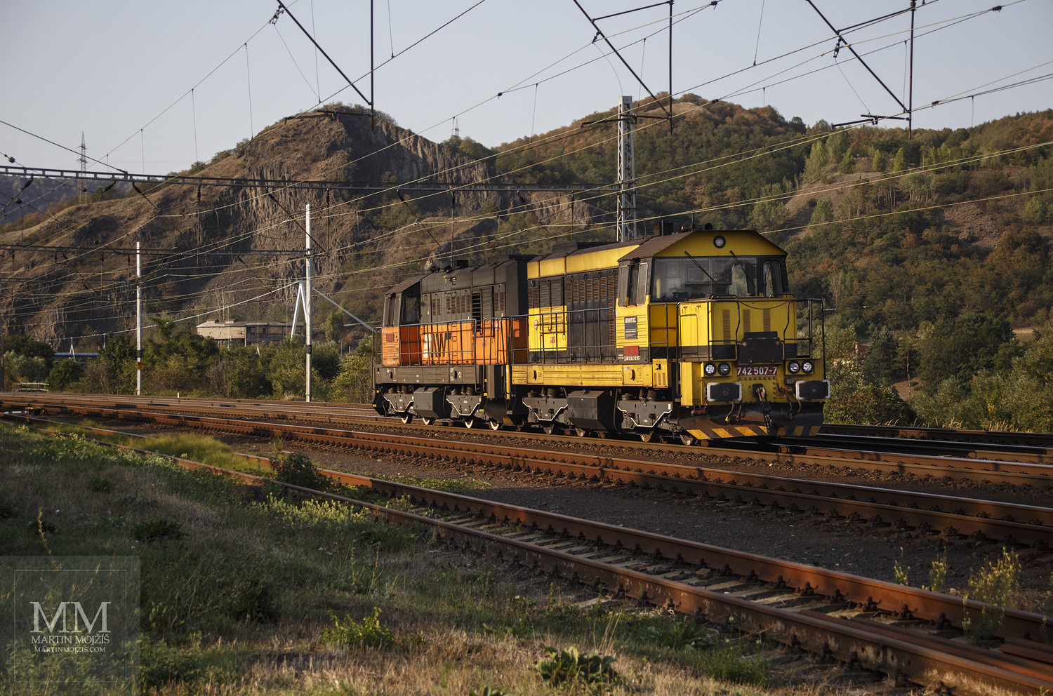Pair of diesel-electric locomotives AWT.