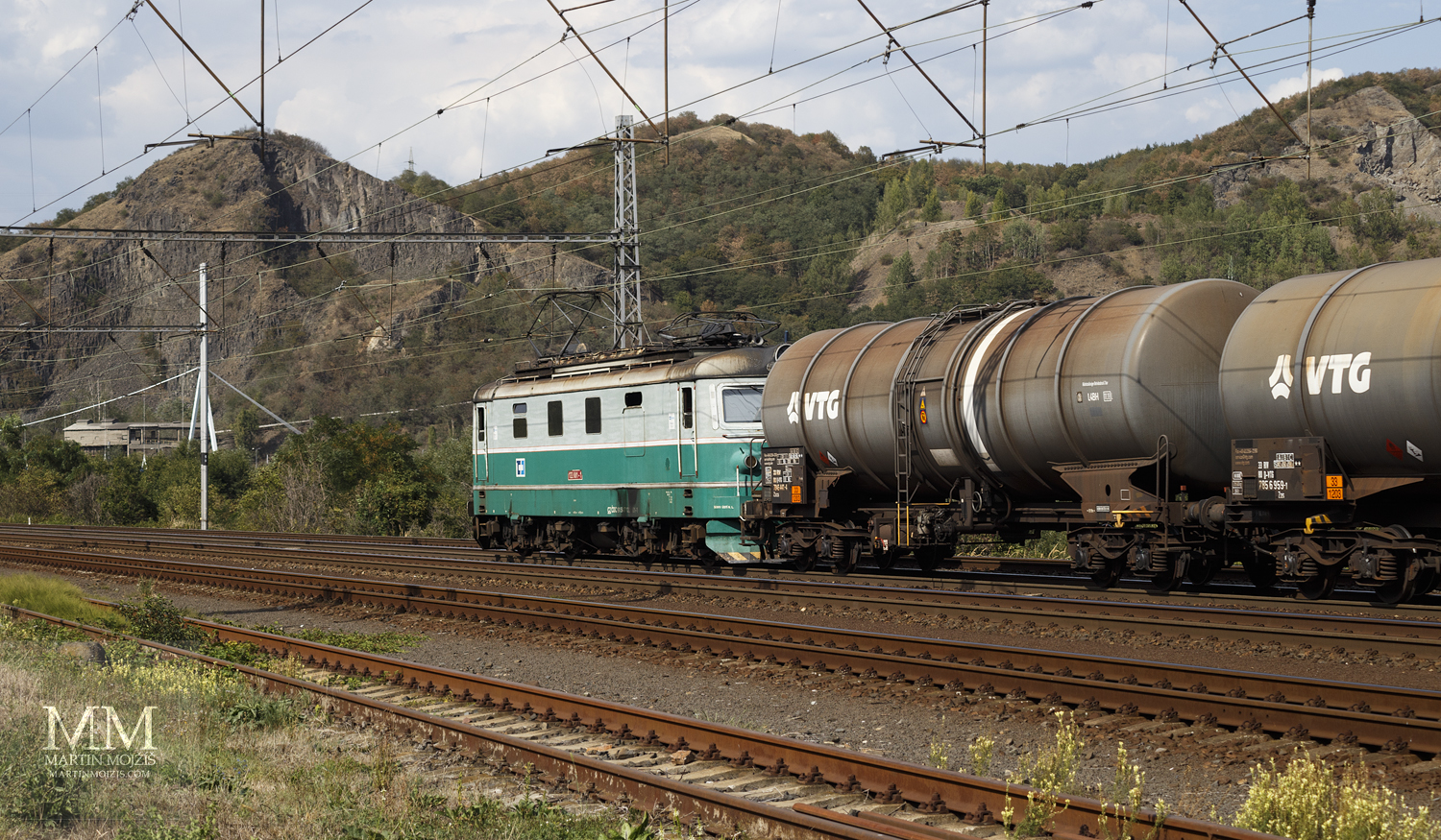 Elektrická lokomotiva 122 001-1.