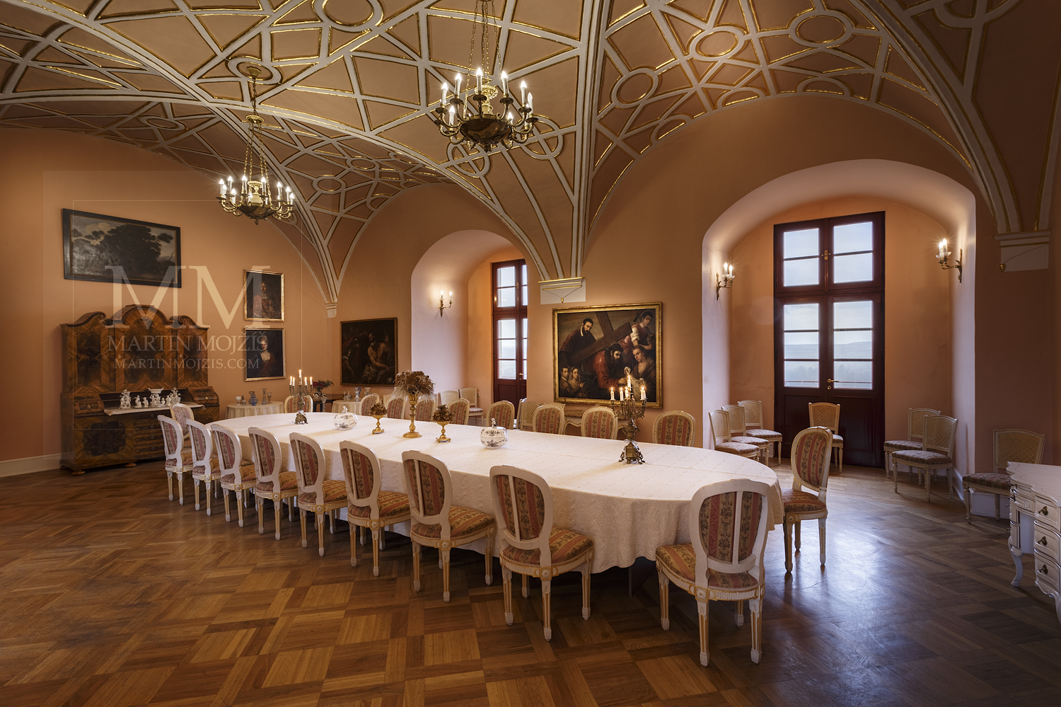 Chateau Melnik – large dining room. Professional photography of architecture - interiors.